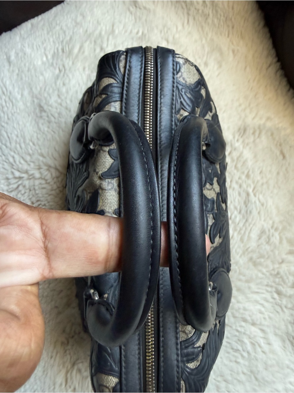 Gucci Preloved Black GG Supreme Arabesque Tooled Floral Leather Accent Satchel - Picture 4 of 17